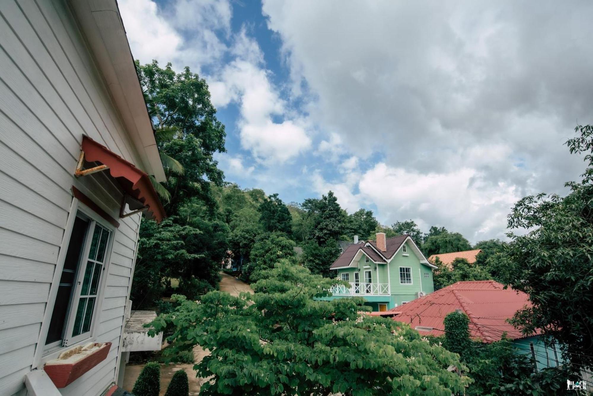 Suriyan Villa Erawan Kanchanaburi สุริยัน วิลล่า เอราวัณ กาญจนบุรี Tha Kradan المظهر الخارجي الصورة