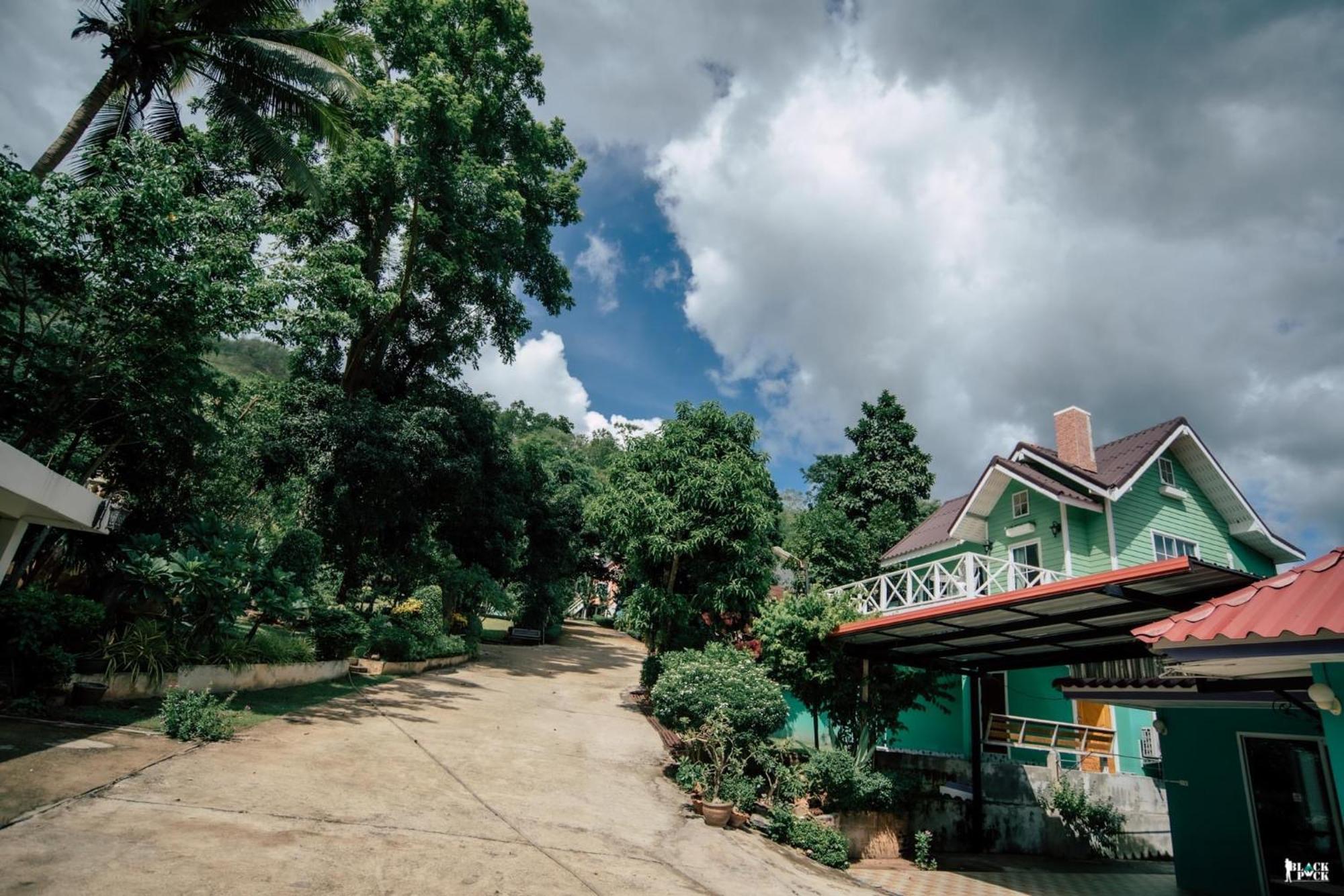Suriyan Villa Erawan Kanchanaburi สุริยัน วิลล่า เอราวัณ กาญจนบุรี Tha Kradan المظهر الخارجي الصورة