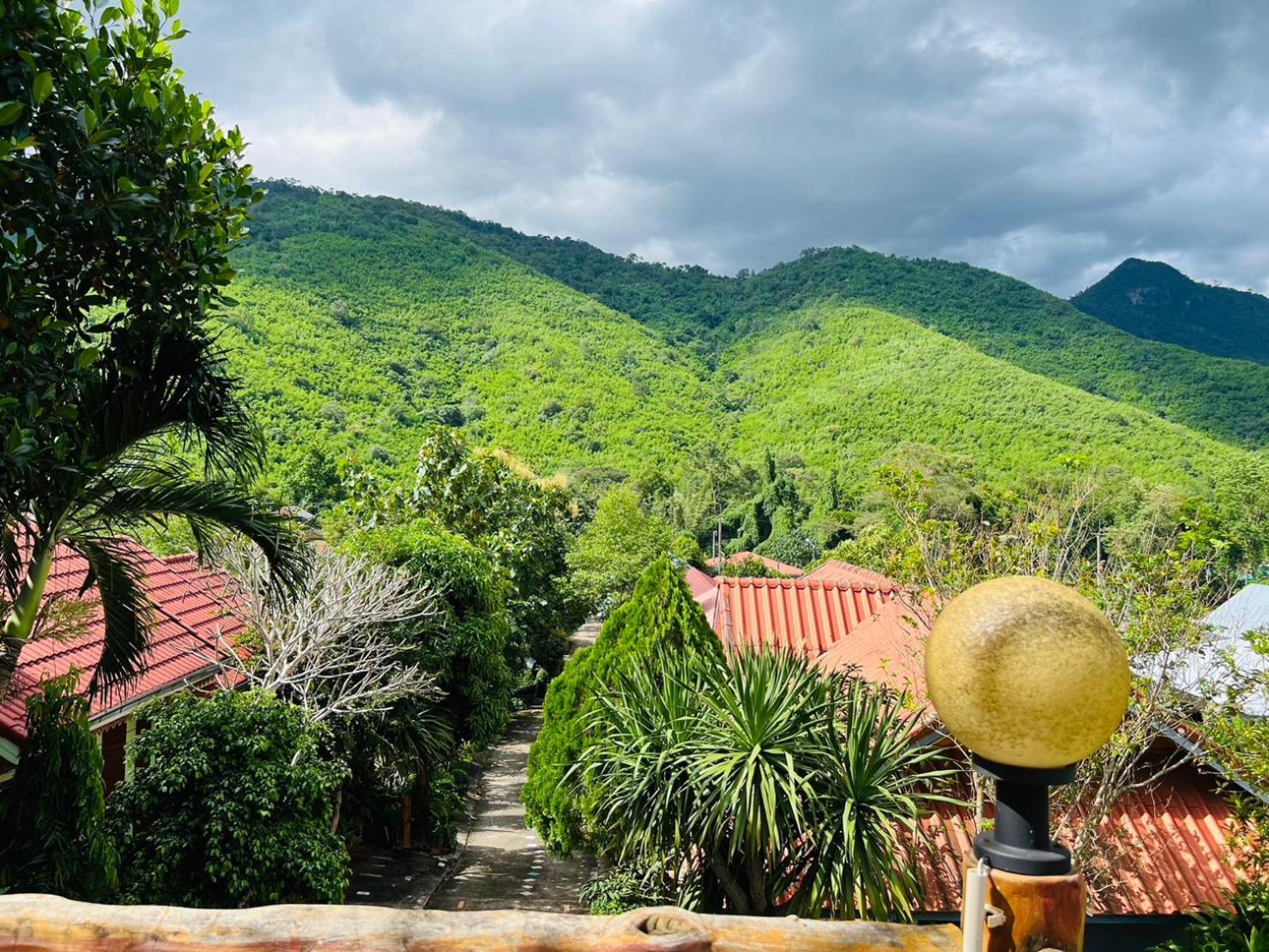 Suriyan Villa Erawan Kanchanaburi สุริยัน วิลล่า เอราวัณ กาญจนบุรี Tha Kradan المظهر الخارجي الصورة